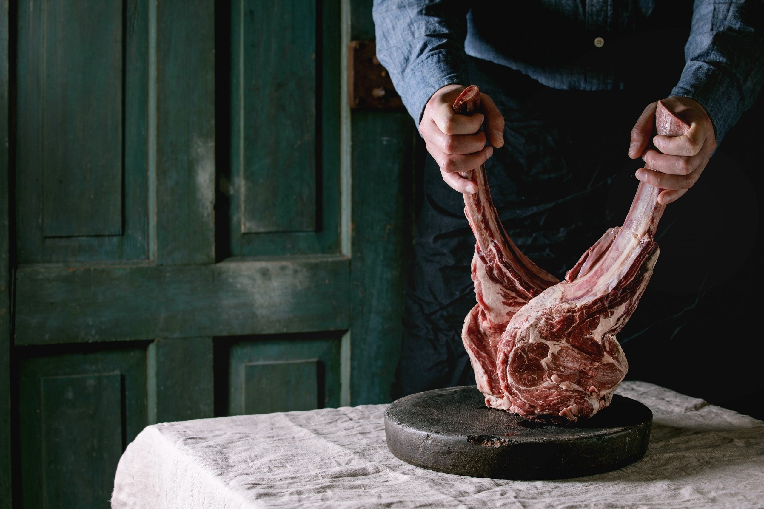 AAA B.ANGUS DRY AGED TOMAHAWK STEAK (40-48oz)