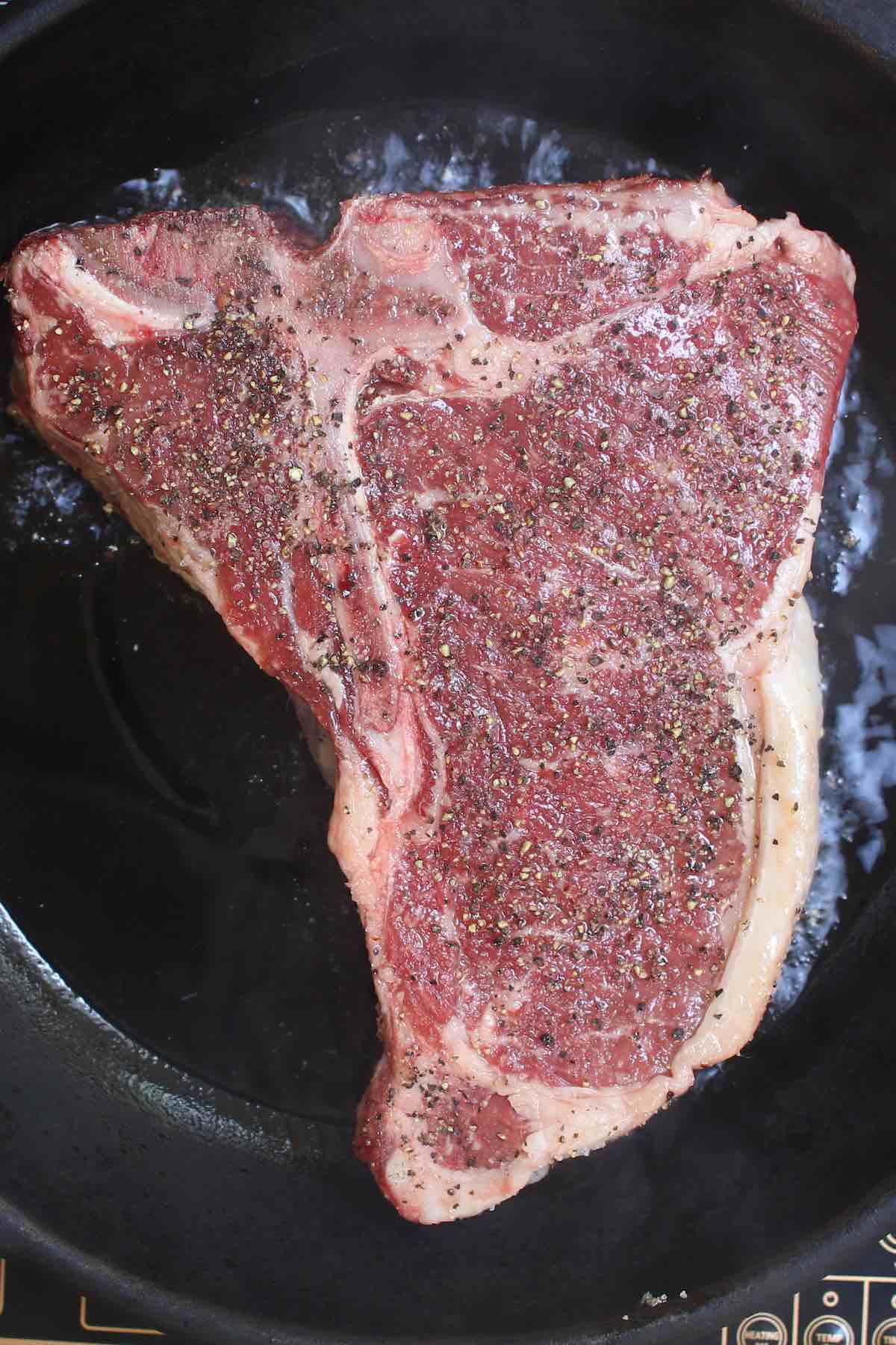 AAA B.ANGUS T-BONE STEAK (1LB)